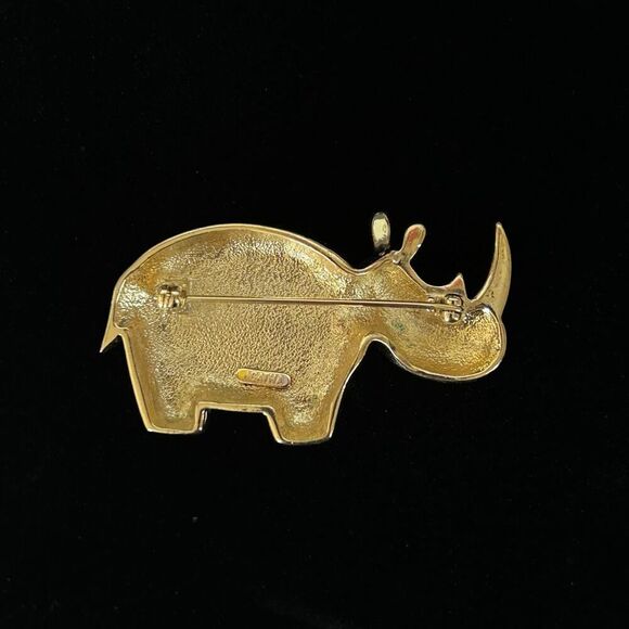 Vintage Agatha Rhinoceros Rhino Goldtone and Faux Pearl Belly Brooch 1x2” - Picture 2 of 6